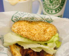 北海道函館美食｜ラッキーピエロ LUCKY PIERROT 幸運小丑漢堡- 北海道最知名的漢堡店