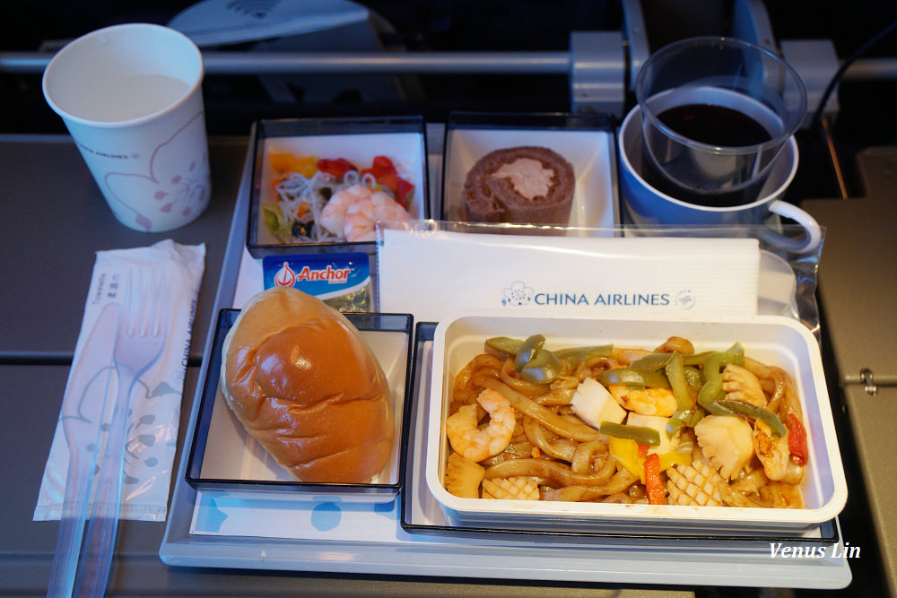 華航飛札幌,華航飛北海道,華航飛機餐,華航水果餐,B777-300ER